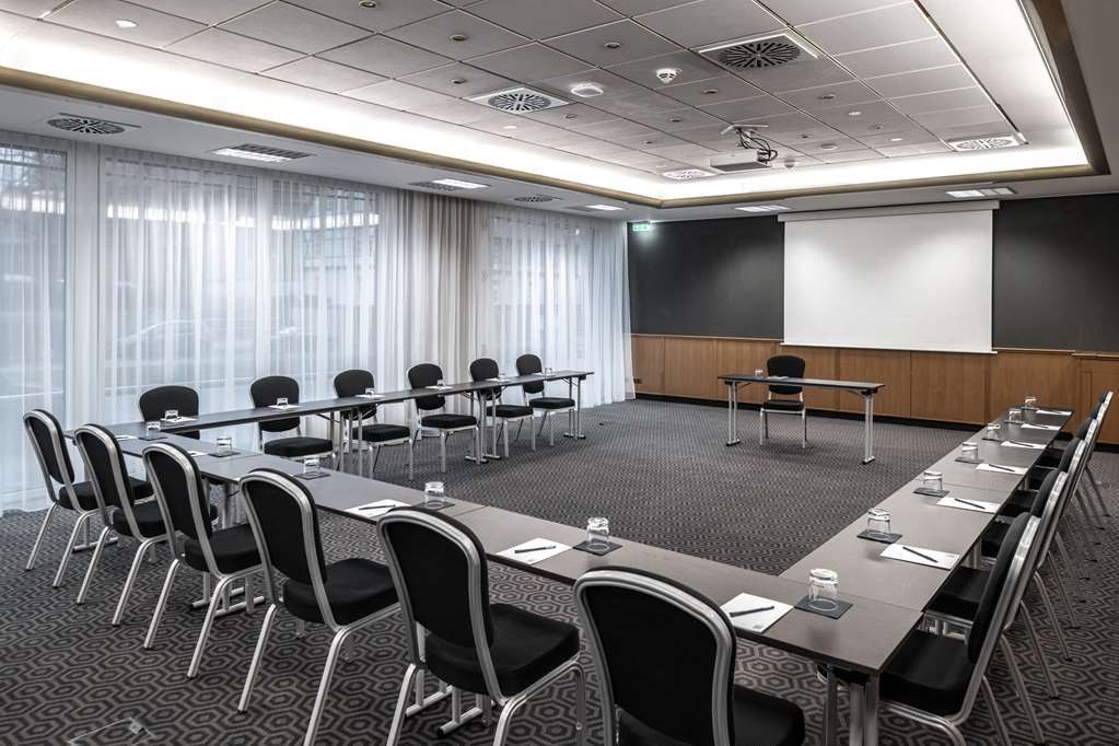 BWE Meeting room dpi