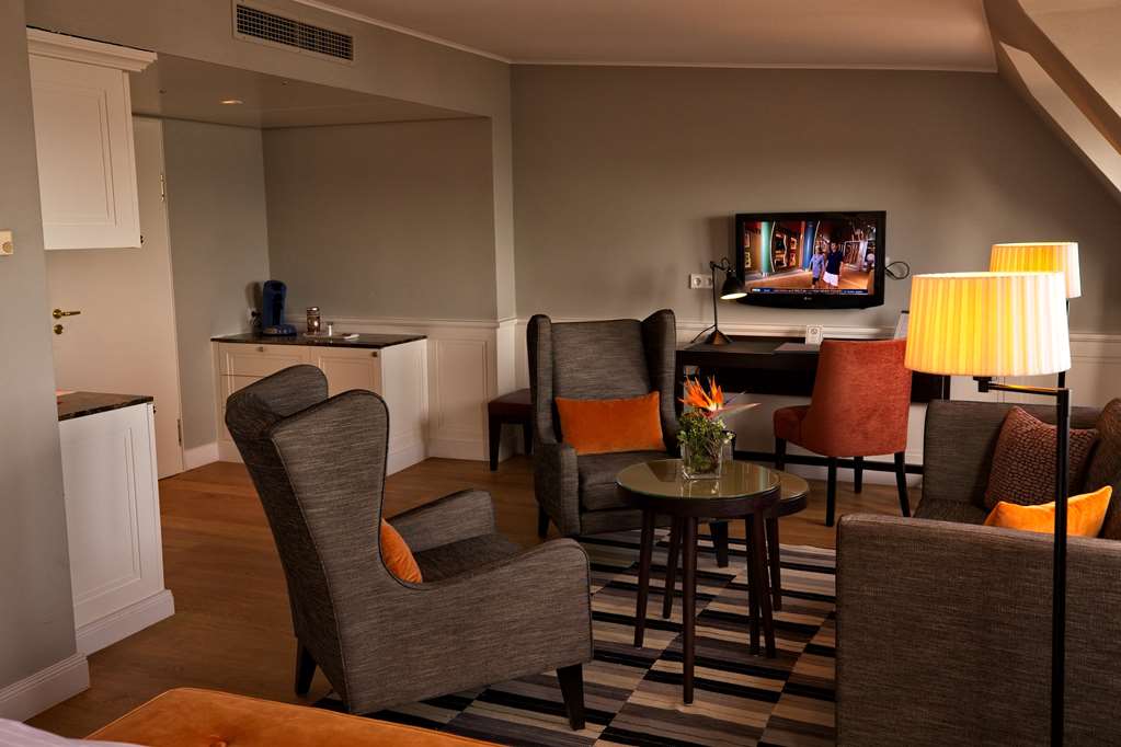 Guest room