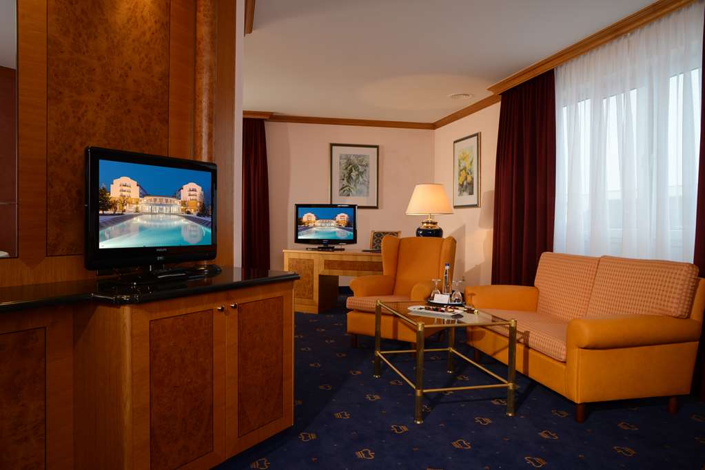 Corner Suite