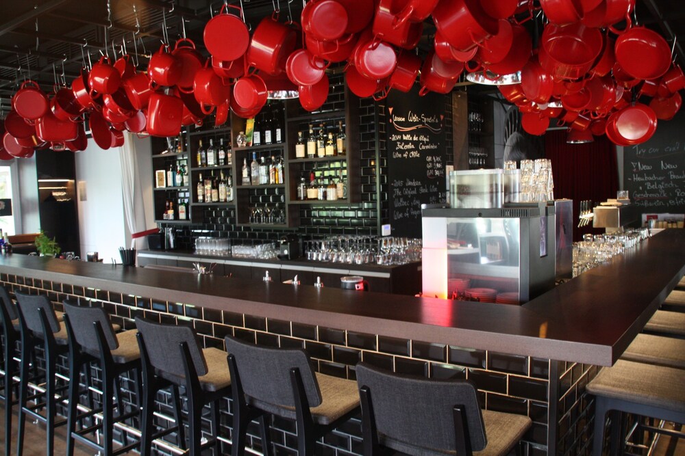 Hotel Bar