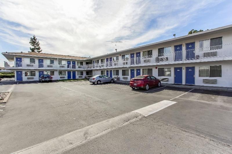 Park Inn by Radisson Santa Clara - photo 3
