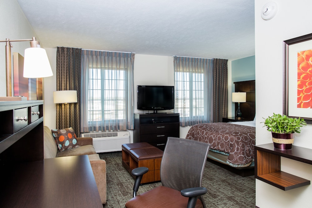 Staybridge Suites Lincoln Northeast an IHG Hotel - photo 5