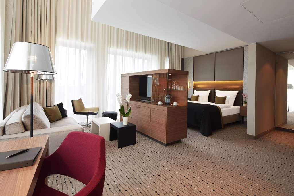 Steigenberger Hotel Am Kanzleramt, Berlin, Germany - Junior Suite