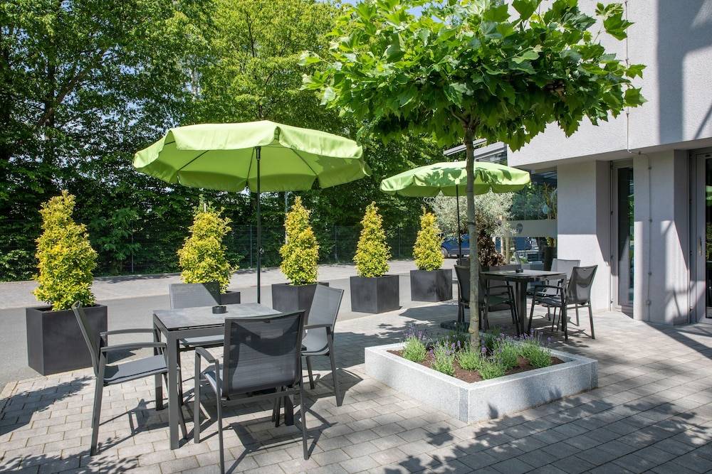 Sundeck