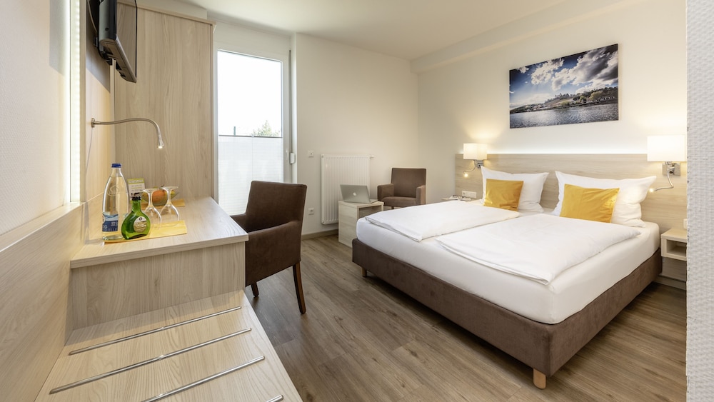 Hotel Am Wiesenweg l 24h check in