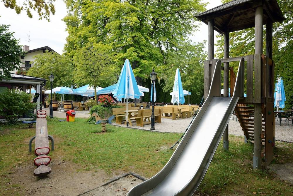 Children's play area - outdoor