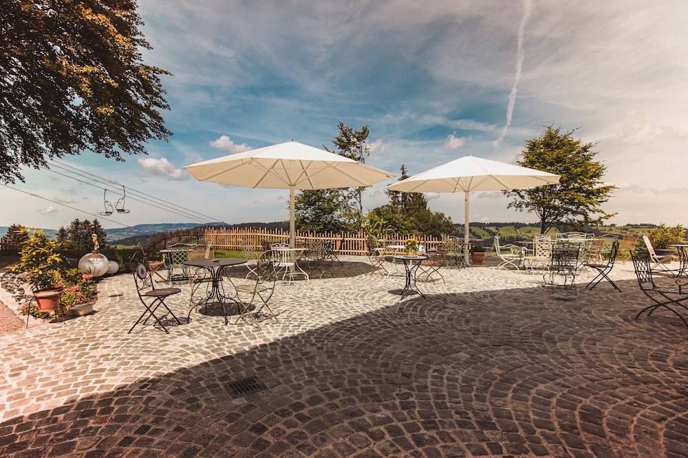 Sundeck
