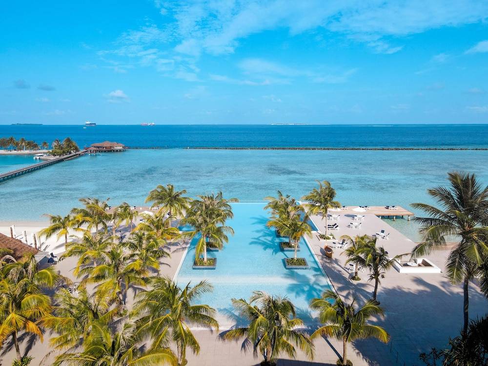 Infinity pool