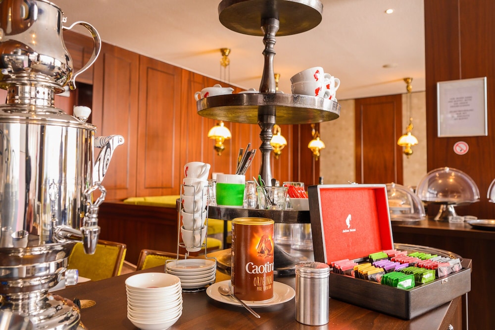 Coffee service