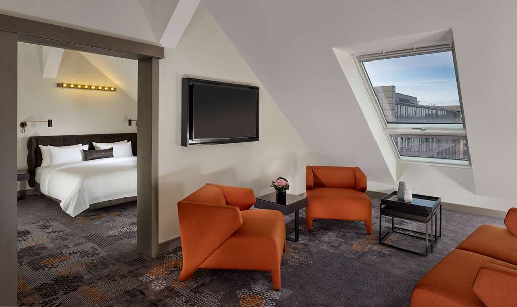 Guest room