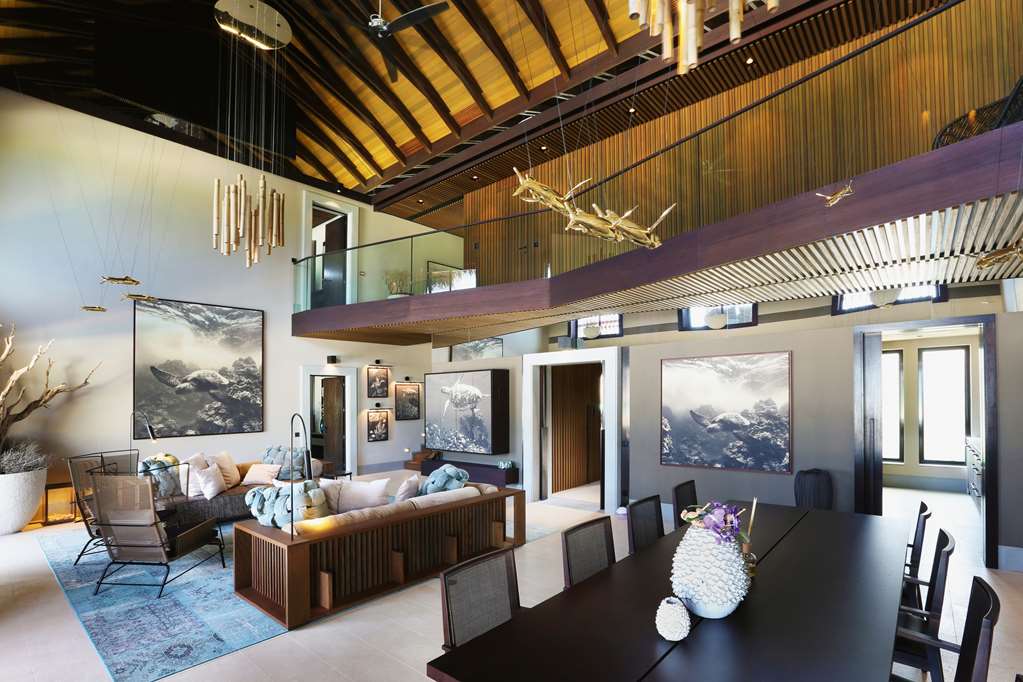 Velaa Private Residence Living Room