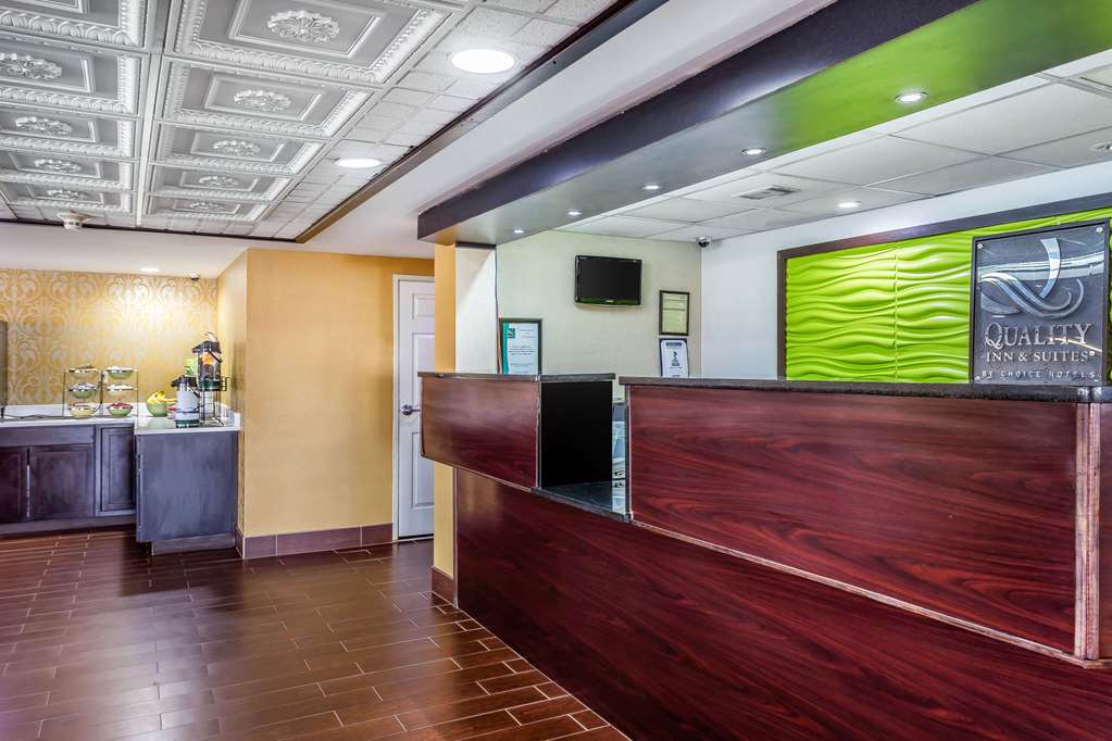 Quality Inn & Suites near Robins Air Force Base - photo 5