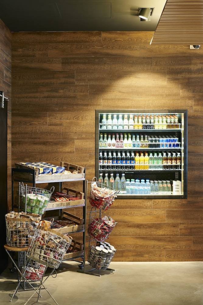 Snack bar