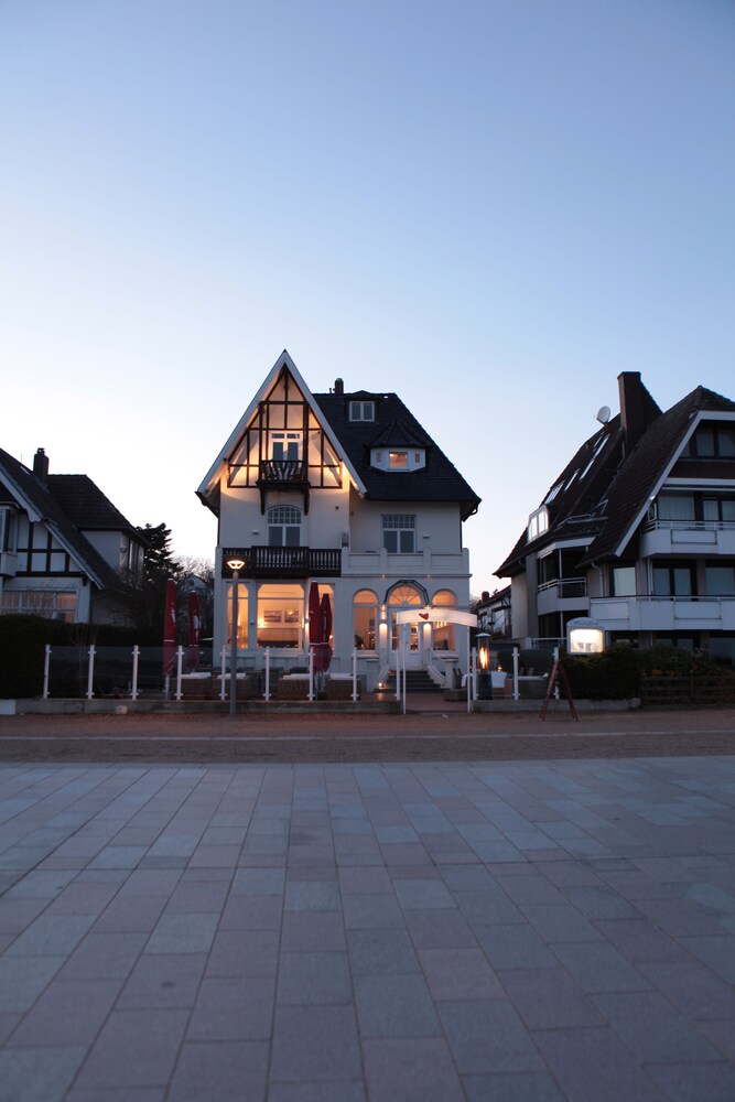 Hotel Front - Evening/Night