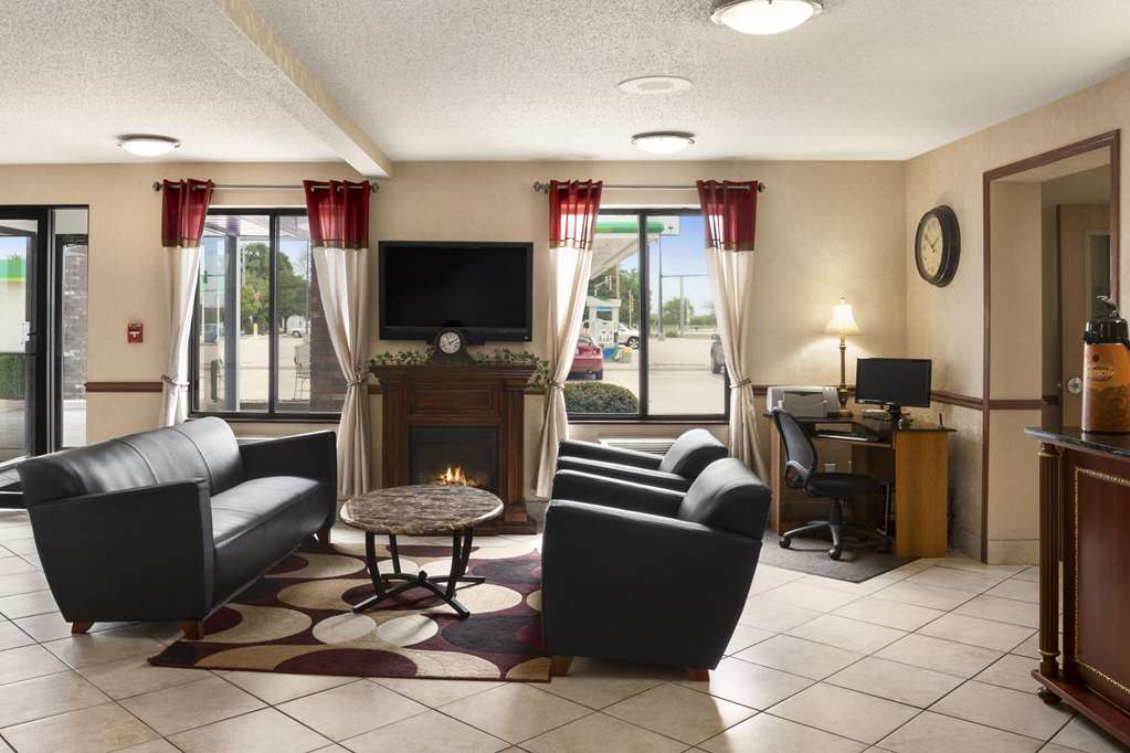 Days Inn by Wyndham Oglesby Starved Rock - photo 3