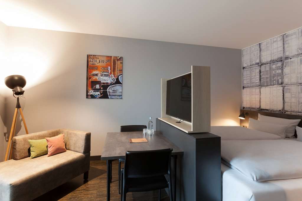 Guest room