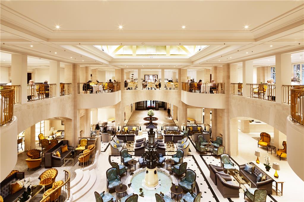 Lobby and Bel Etage