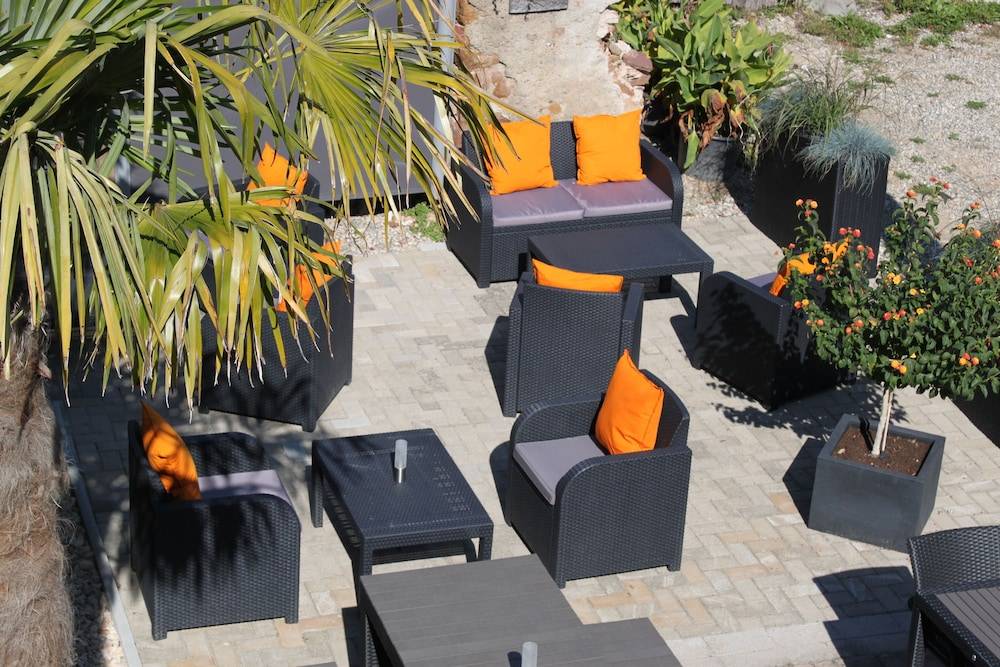 Sundeck
