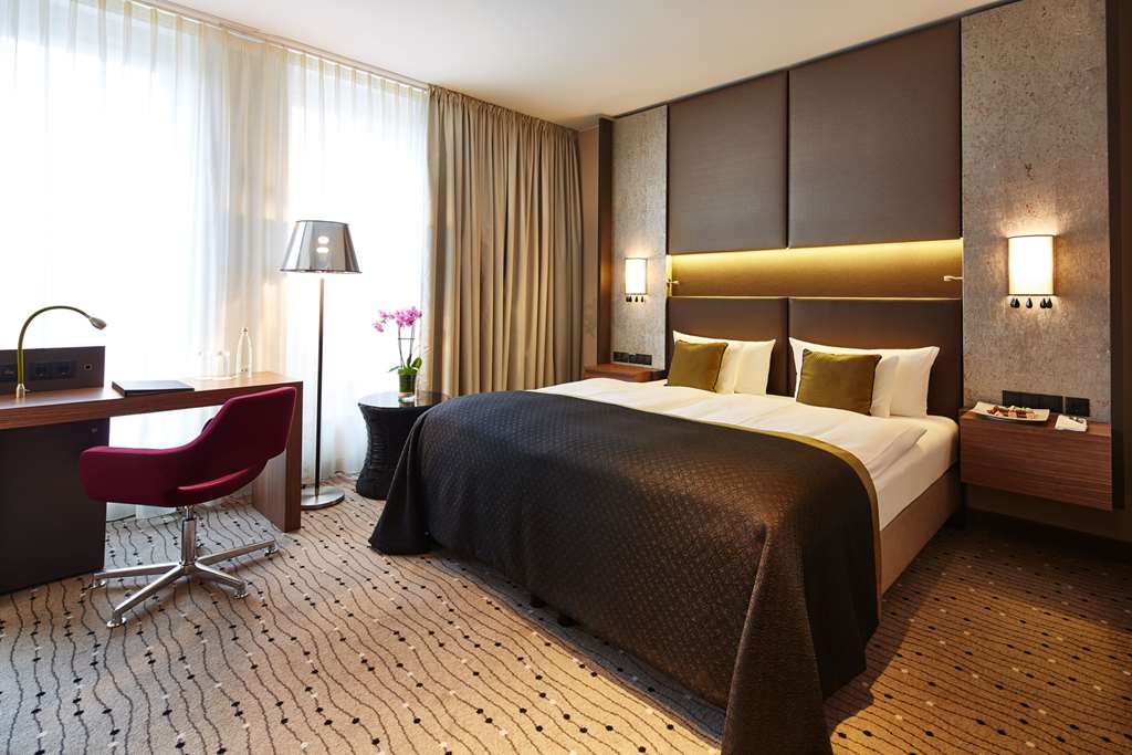 Steigenberger Hotel Am Kanzleramt, Berlin, Germany - SPA Suite bedroom
