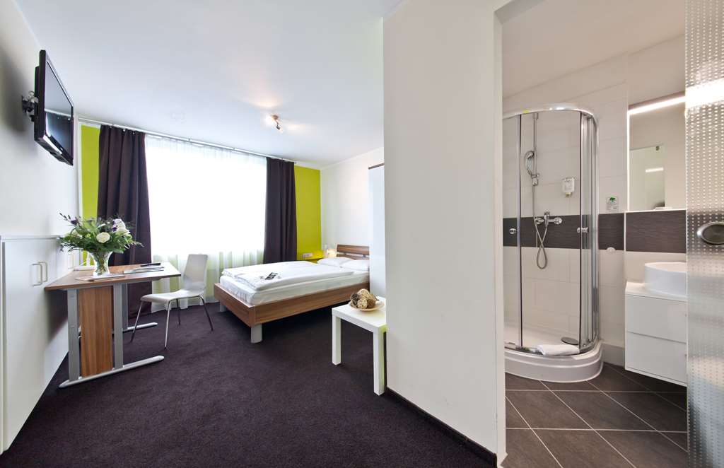 Queensize Room_Novum Hotel Aviva Leipzig