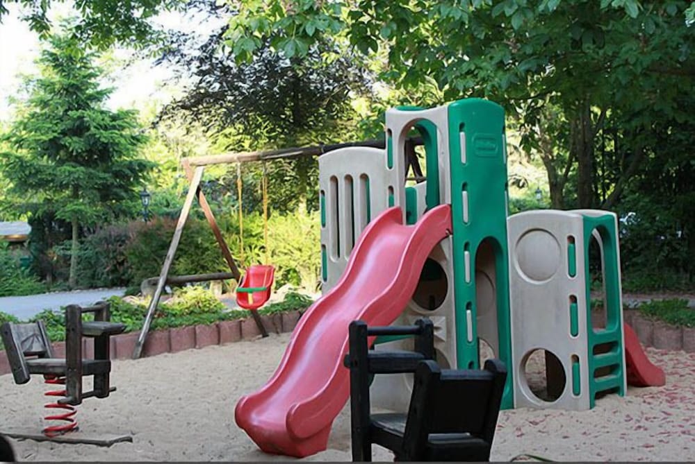 Children's play area - outdoor