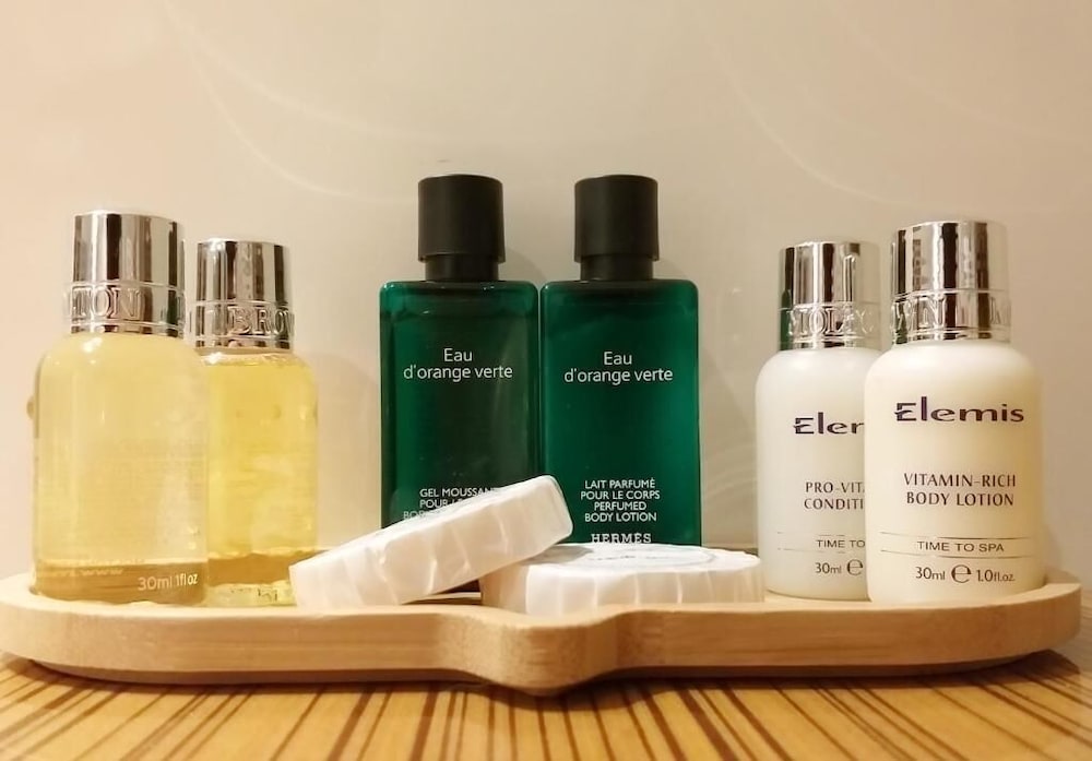 Bathroom amenities