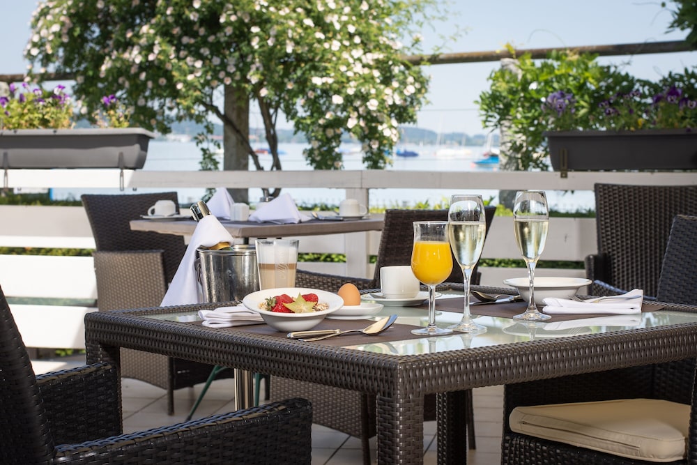 Sundeck