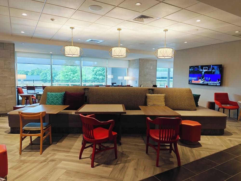Home2 Suites by Hilton Bristol - photo 2