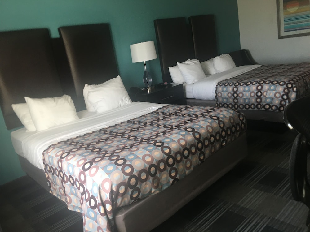 Days Inn by Wyndham Alva - photo 2