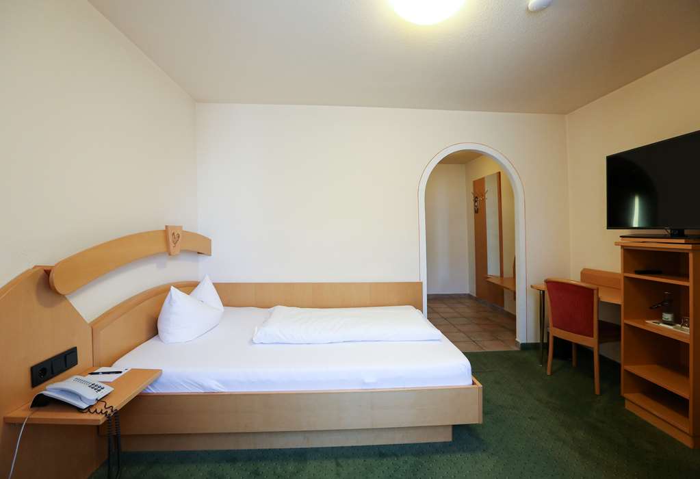 Arthotel ANA Goggl Einzelzimmer Schlafbereich