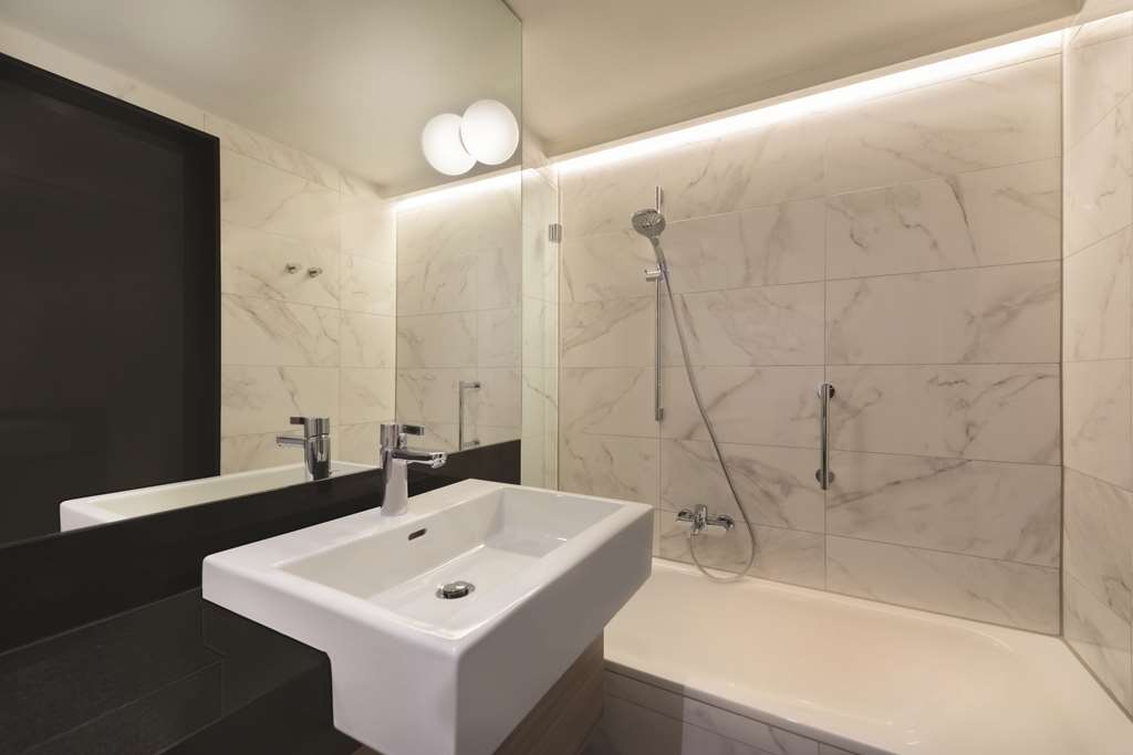 adina apartment hotel hamburg speicherstadt two bedroom bathroom