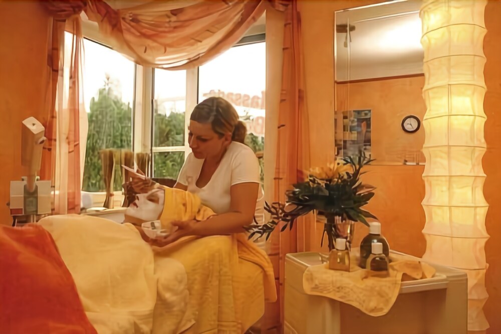 Facial