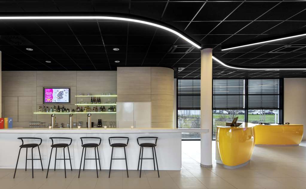 Munich Airport lobby bar