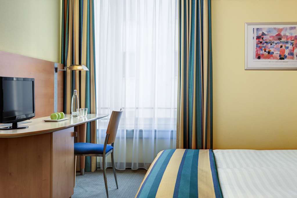 IntercityHotel Duesseldorf, Germany - Standard Room
