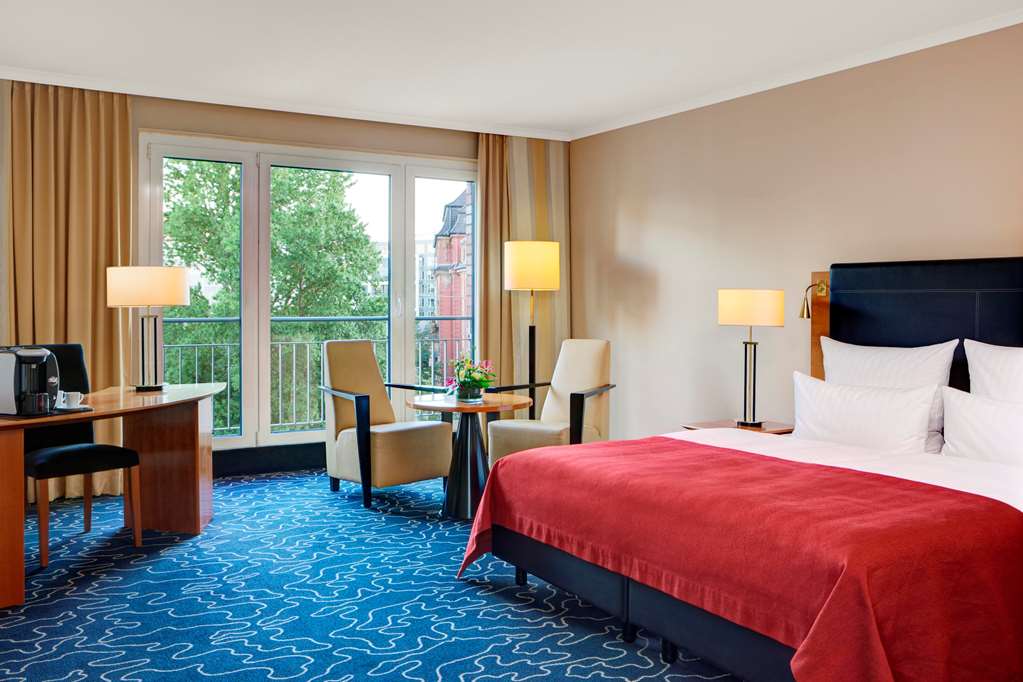Steigenberger Hotel Hamburg, Germany - Deluxe room