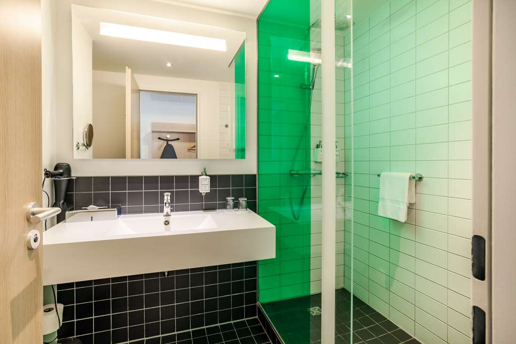 Superior Room - High Floor Bathroom