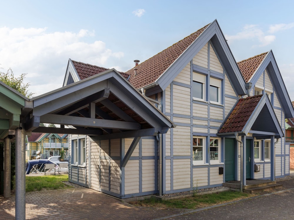 Cozy Holiday Home With a Wood Burning Stove Near the Water
