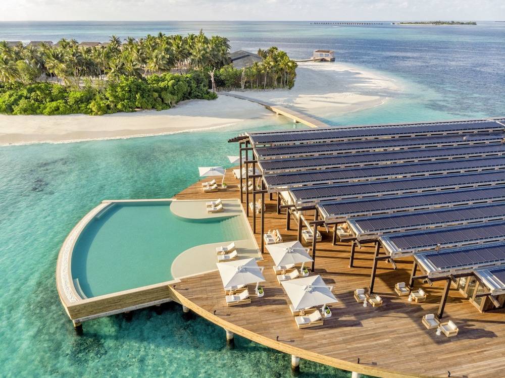 Infinity pool