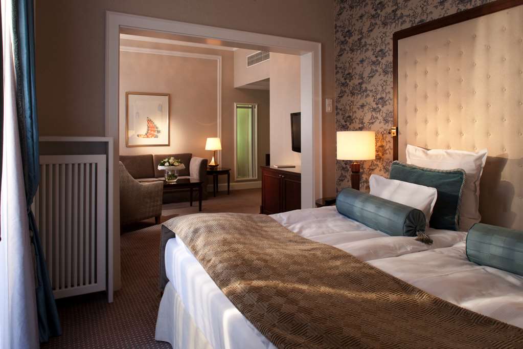 Steigenberger Parkhotel, Duesseldorf, Germany - Junior Suite