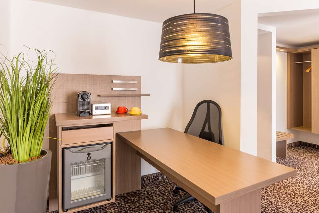Suite working area