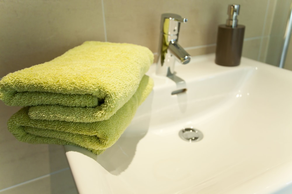 Bathroom sink