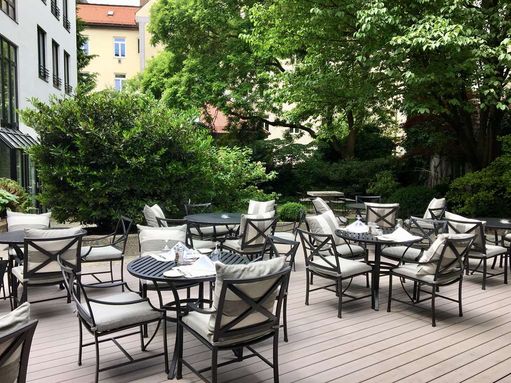 Terrasse Hotel Muenchen Palace