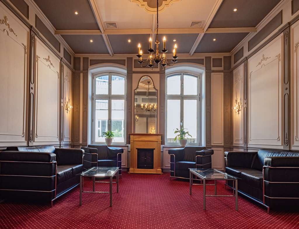 LOBBY AREA