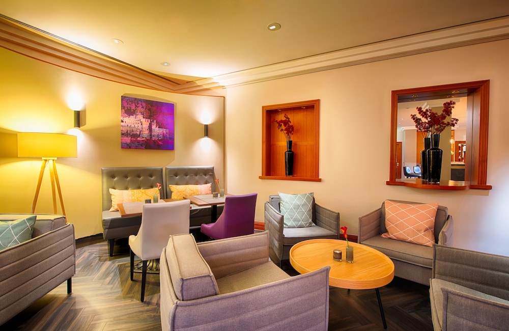 Hotel Bar