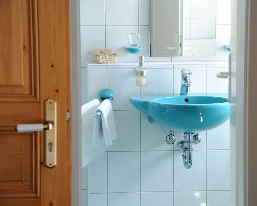 Bathroom sink