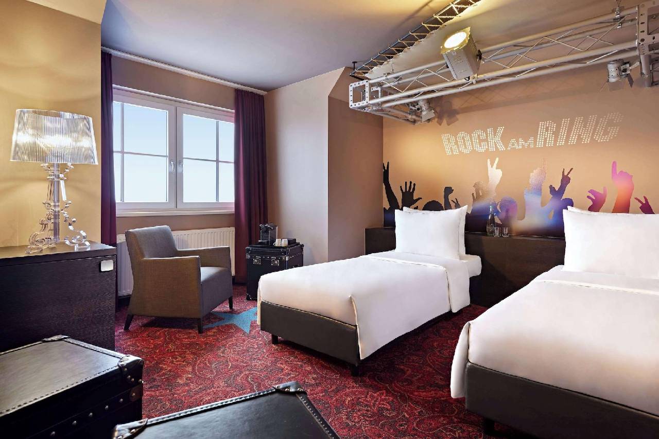Guest room