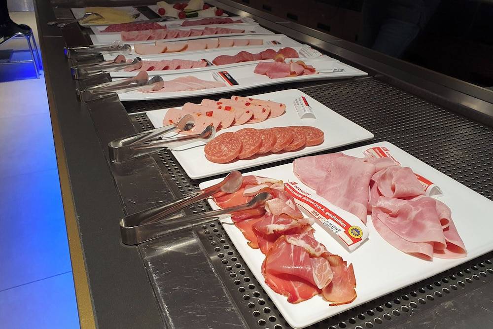 Breakfast buffet