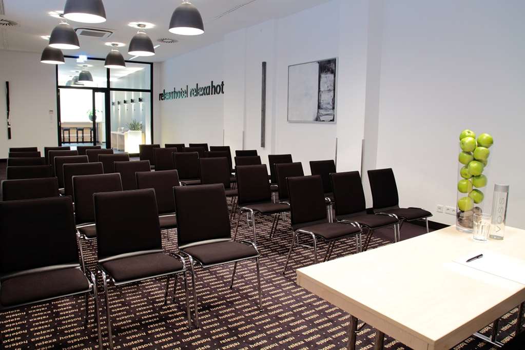 event room Berlin Mitte theatre style