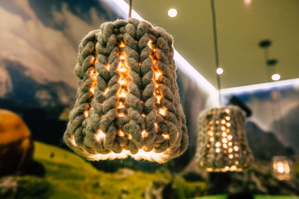 Detail Lampe / Lobby / Cocoon Hauptbahnhof