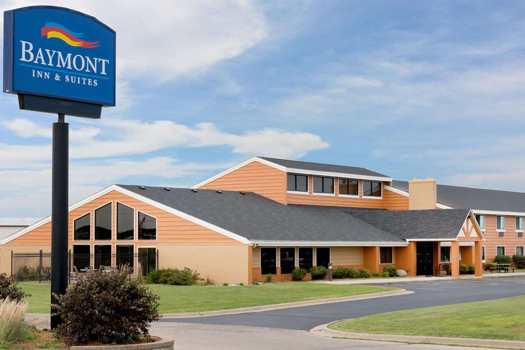 Baymont by Wyndham Marshalltown - featured photo